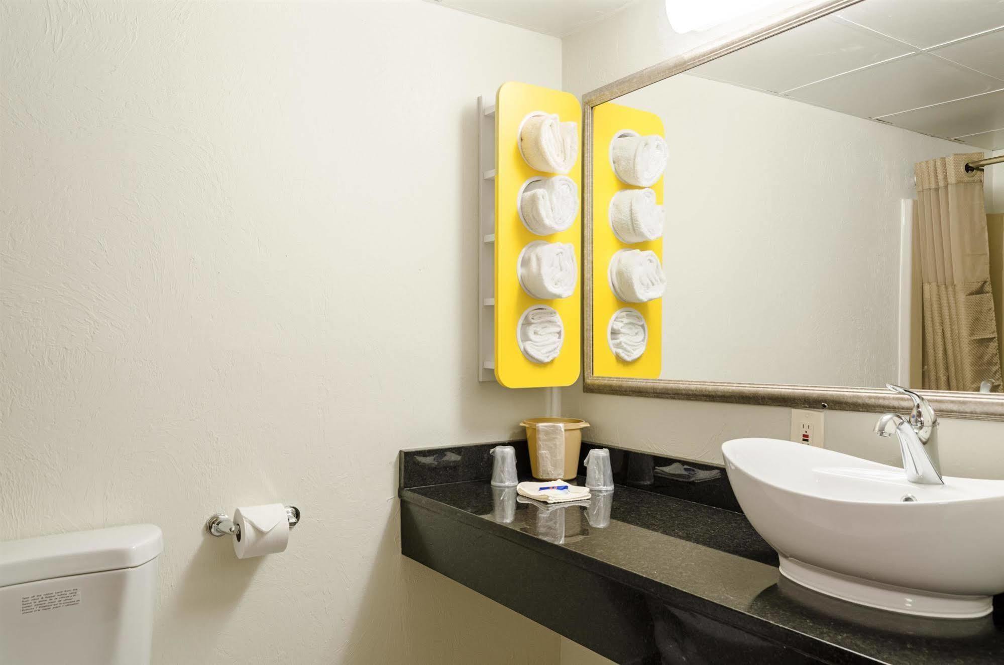 Motel 6 - Westborough Boston Northborough Экстерьер фото