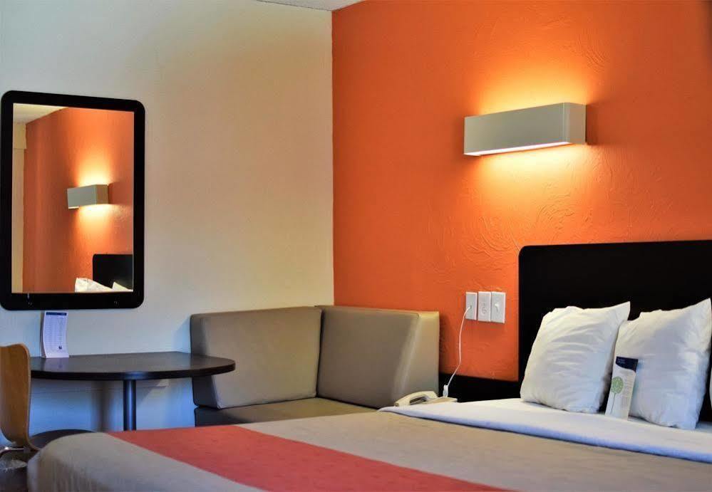 Motel 6 - Westborough Boston Northborough Экстерьер фото